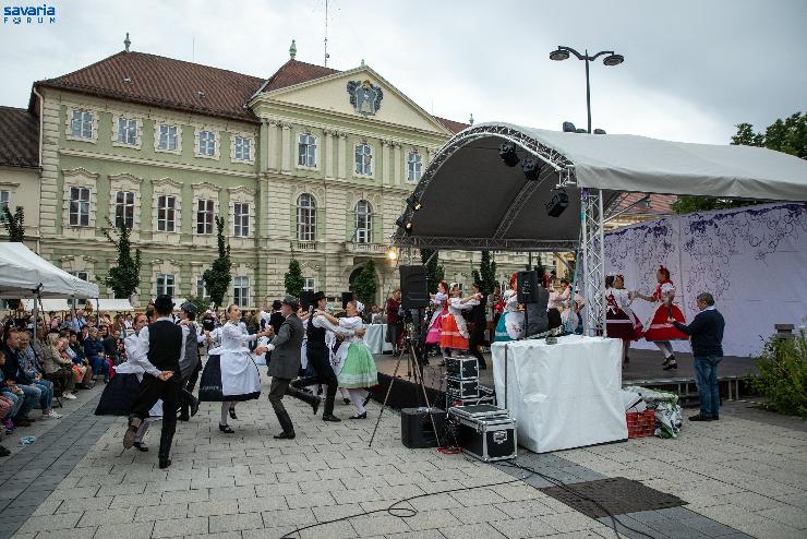 Elkprztatta a Savaria Napok kznsgt az Ungaresca Tncegyttes (kpgalria)