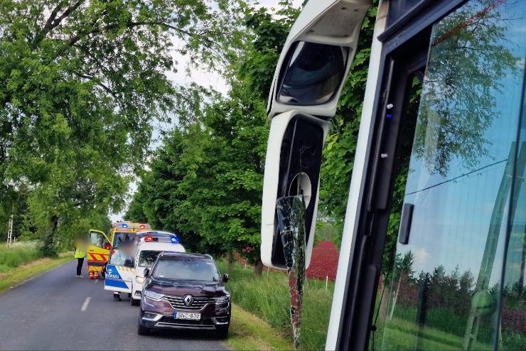 10 hnap eltiltst kapott a tkrtrs utn elhajt Credo busz vezetje - megsrlt a Mercedes teheraut sofrje