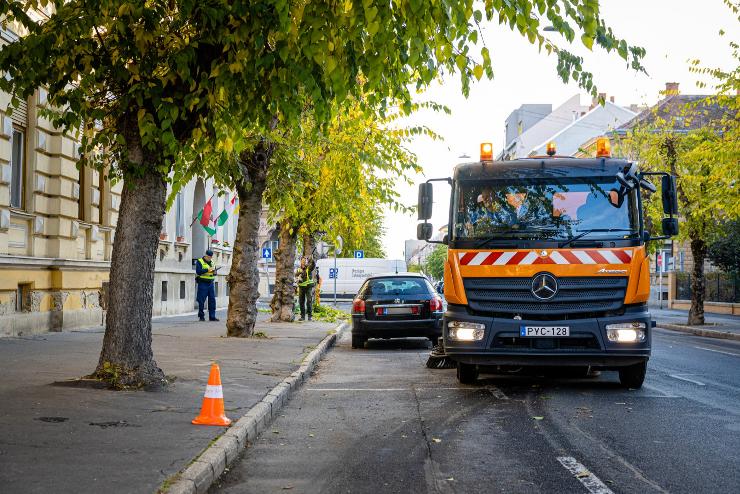 A Szll Klmn utcban folytatdott az szi takarts 