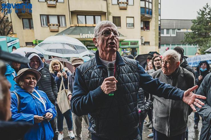 jra Gyurcsny Ferencet vlasztotta meg elnknek a DK tagsga