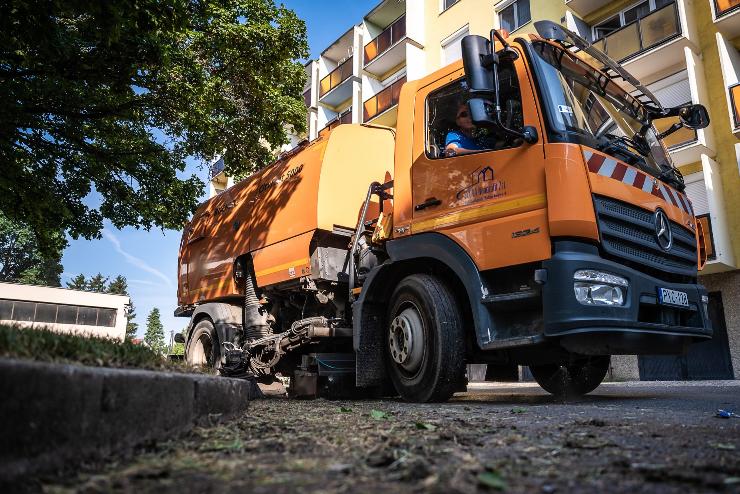 Megtisztultak a parkolk a Bartsg utcai tmbnl