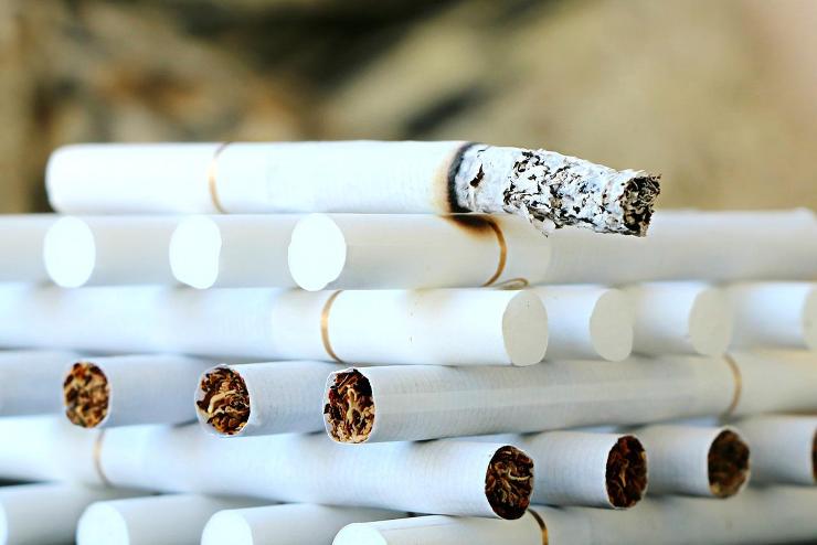 NAV: csaknem 2500 doboz adzatlan cigarettt talltak Rbafzesnl