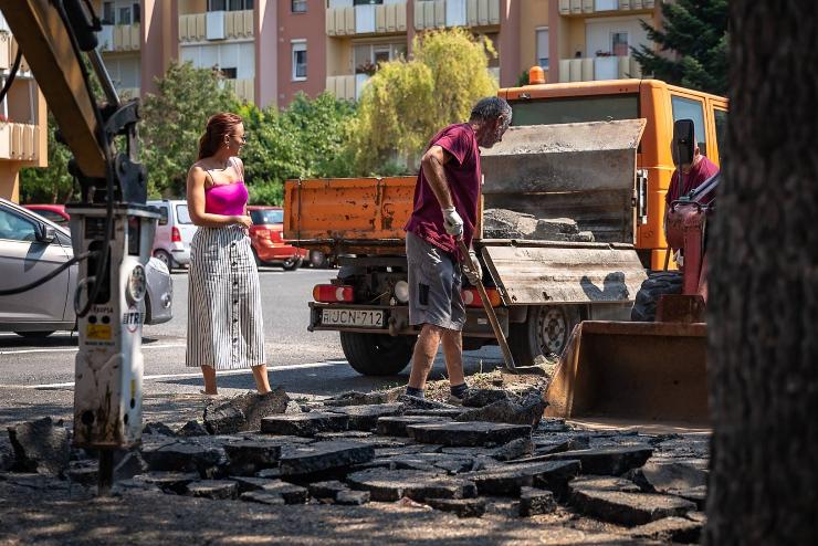 A nagy hsgben is dolgoznak az utak s a jrdk feljtsn Szombathelyen