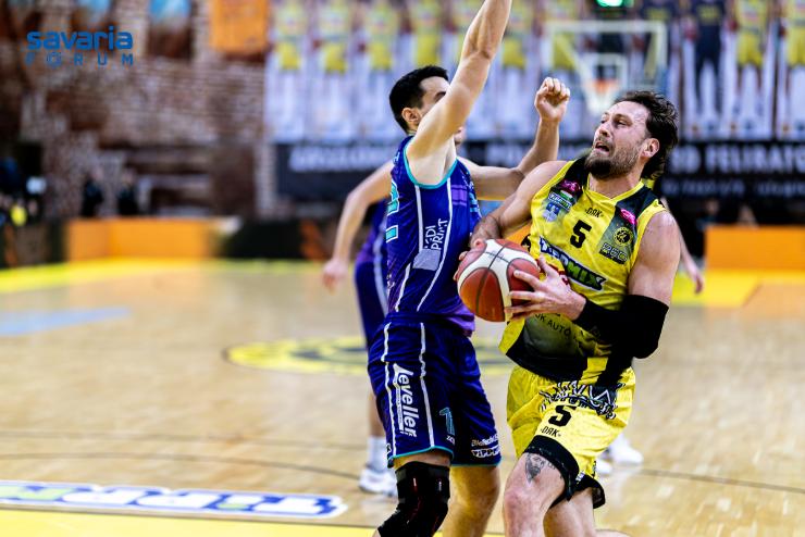 Kt negyednyi remekls: nagy gyzelemmel kezdte a Falco a BL play-in prharct