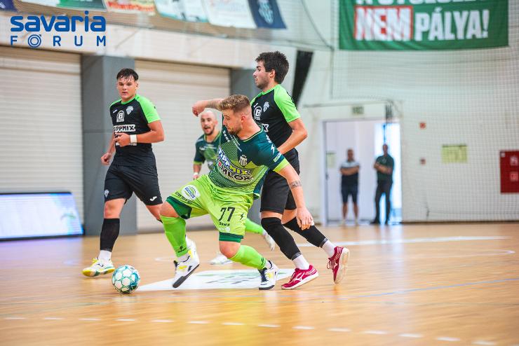 Futsal: hrom pontot rt a hrom Halads-gl Kecskemten