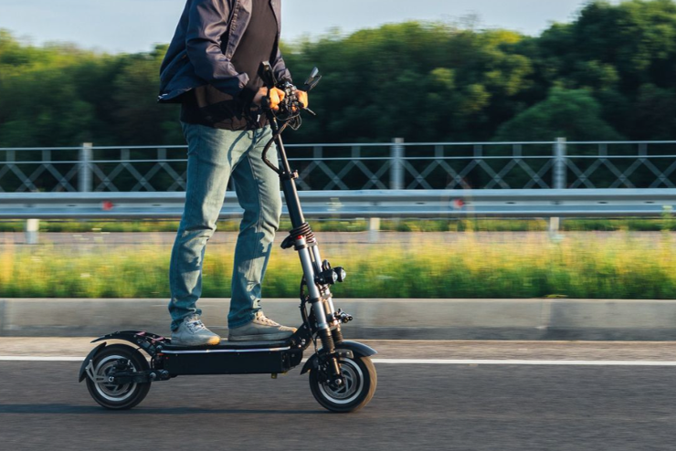 Ittasan vezetett elektromos rollert Szombathelyen, baleset lett a vge