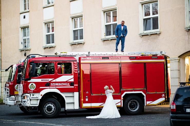 Tzolt lomeskv szirnval, locsoltmlvel