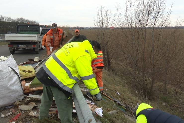 Elvittk az illeglis hulladkot a zanati felljrrl