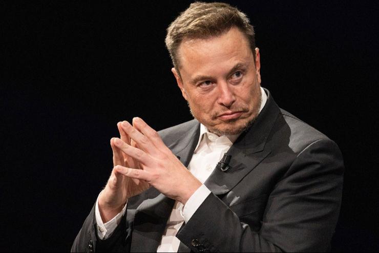 Musk egyetrt vele, hogy az Egyeslt llamoknak ki kellene lpnie a NATO-bl s az ENSZ-bl