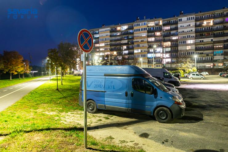 Parkols a Derkovits egy rszn: a jvben esttl reggelig csak szemlyautknak