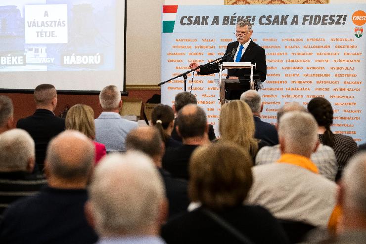 Kvr Lszl szerint mindenkinek ktelessge a Fidesz-KDNP-re szavazni