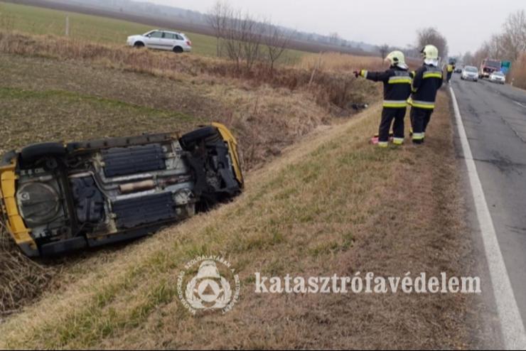 Kt aut tkztt Jnoshznl, az egyik az rokban landolt